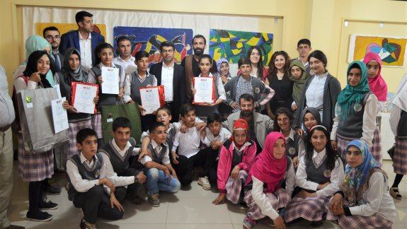 İdil Tepeköy Ortaokulu Yıl Sonu Sergisi Ziyaretçileri ile Buluştu