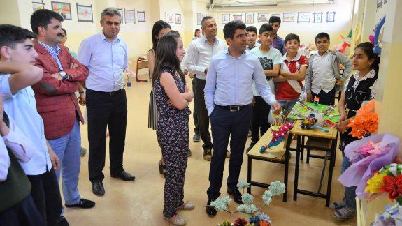 Mehmet Akif Ersoy Ortaokulu Öğrencilerinden Karma Sergi